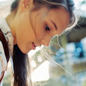 Jeune française cherchant un homme dominateur pour moments intenses et humides rencontre-BDSM-Grenoble