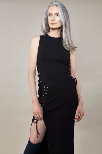 Femme chic de 63 ans sur Caen, recherche un homme pour confidences coquines et fantasmes libérés au téléphone rencontre-BDSM-Villefranche-sur-Saône