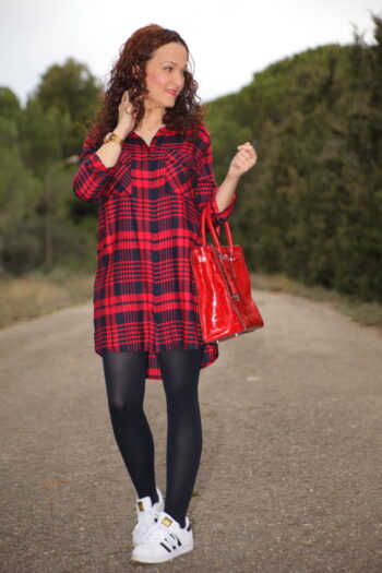 Dominatrice de Lons cherche soumis docile au téléphone rencontre-BDSM-Lons-le-Saunier