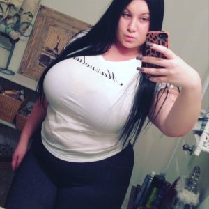 Pas là pour les curieux Aïcha - rencontre-BDSM-Nanterre