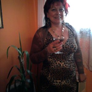 Marre des soumis qui goalent ? Lisa - rencontre-Dominatrice-Pantin